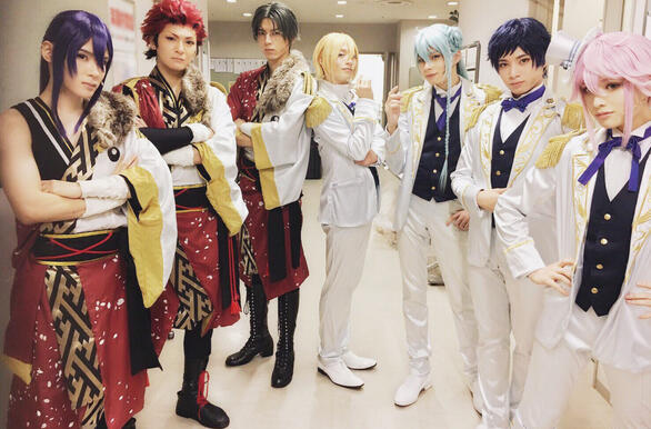 Komatsu Junya as Keito / Ueda Kandai as Kuro / Higuchi Yuta as Souma / Yasui Kazuma as Wataru / Hoshimoto Yuzuki as Tori / Nozaki Yutaka as Yuzuru [pictured: To The Shining Future]